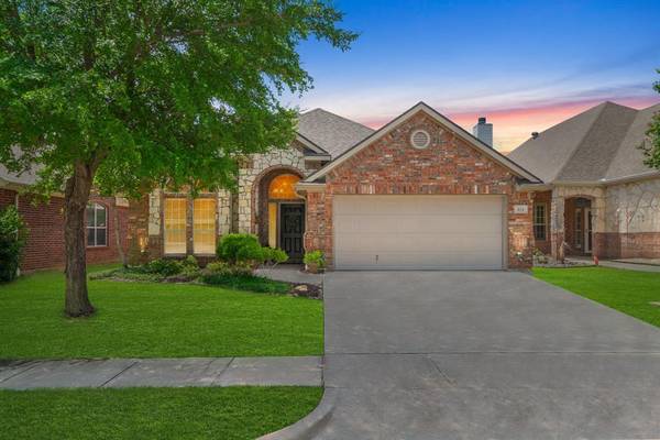 414 Fountainside Drive, Euless, TX 76039