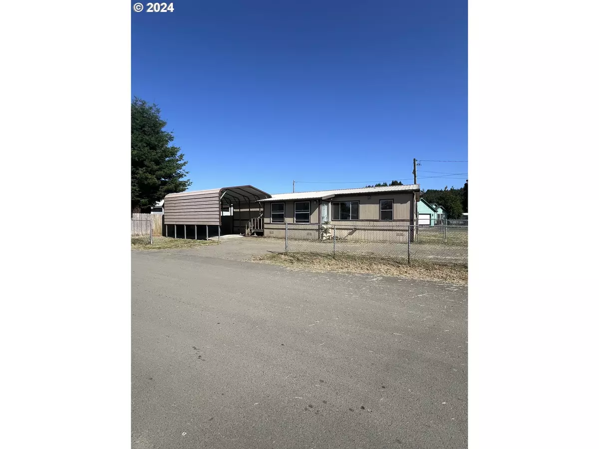 Lakeside, OR 97449,405 STANLEY LN