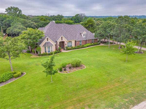 6908 Wooded Acres Trail,  Mansfield,  TX 76063