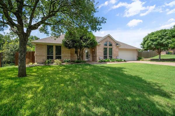 118 Timberview Court, Burleson, TX 76028