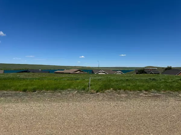 Rural Vulcan County, AB T0L 0R0,204 Royal Oak LN