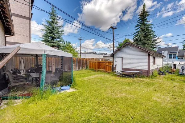 Calgary, AB T2E0Z9,114 12 AVE NE