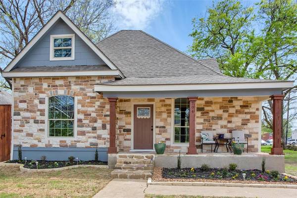 704 E Chaffin Street, Sherman, TX 75090