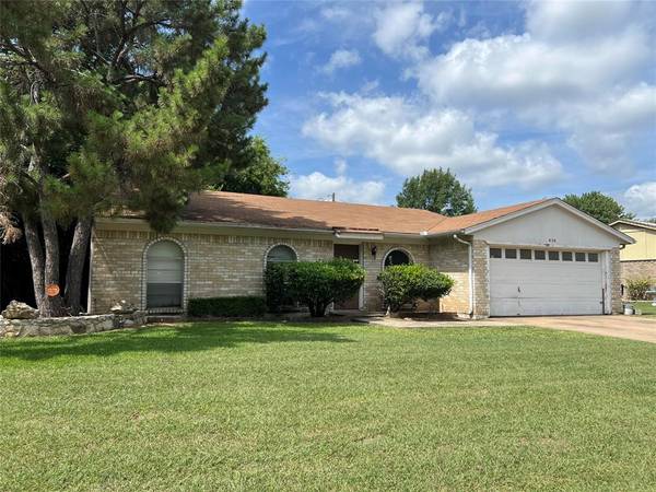 416 Owens Drive, Crowley, TX 76036