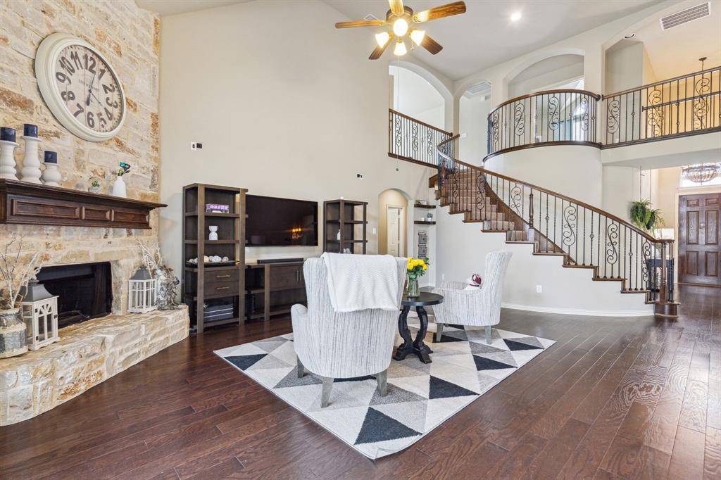 2804 Arenoso,  Grand Prairie,  TX 75054