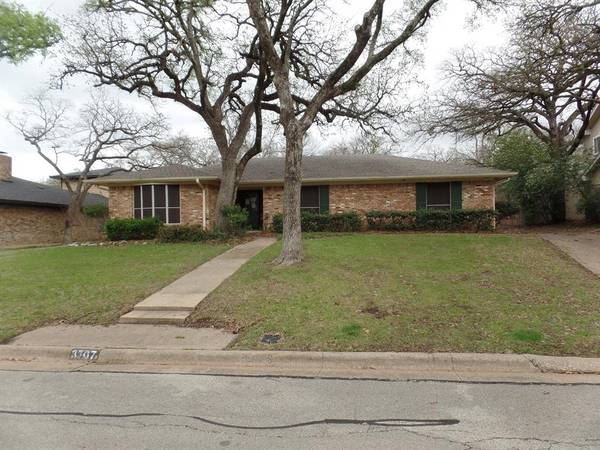 3707 Astoria Drive, Arlington, TX 76013