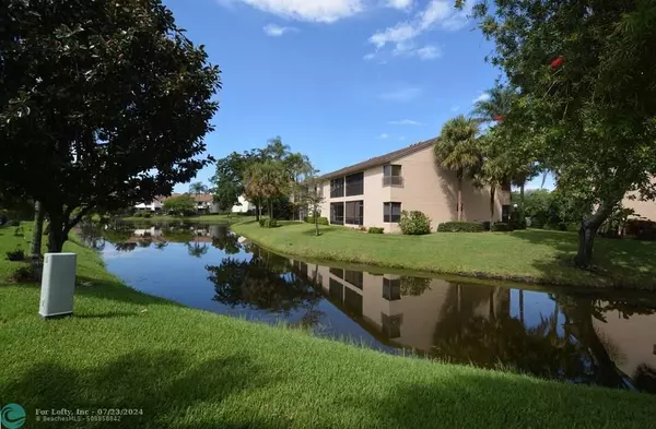 Coconut Creek, FL 33066,3324 S Carambola Cir S  #2518