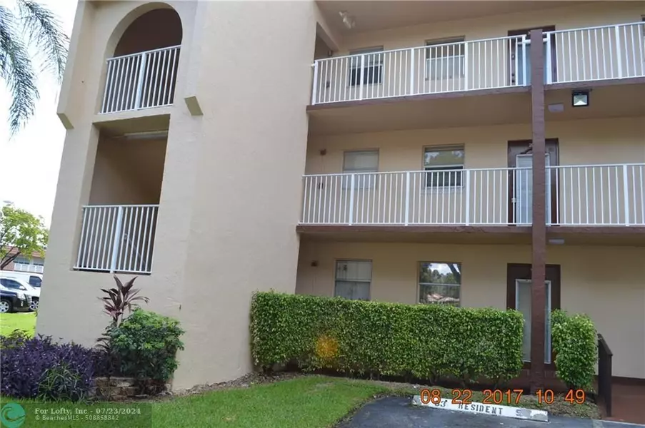 8861 Sunrise Lakes Blvd  #301, Sunrise, FL 33322