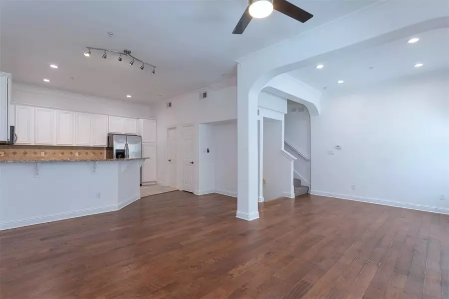 5609 Lindell Avenue #4, Dallas, TX 75206