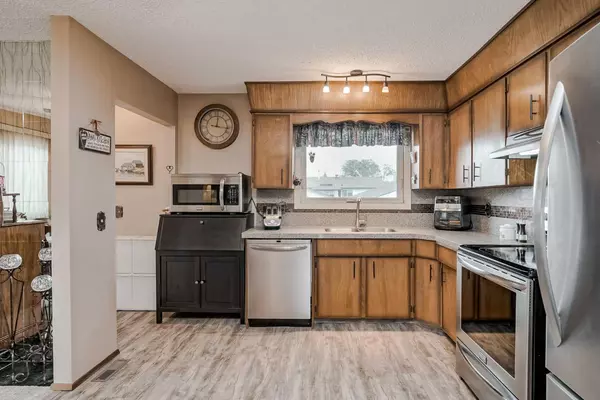 Calgary, AB T1Y2Y6,12 Whiteridge PL NE