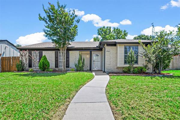 2102 High Bluff Drive, Garland, TX 75041