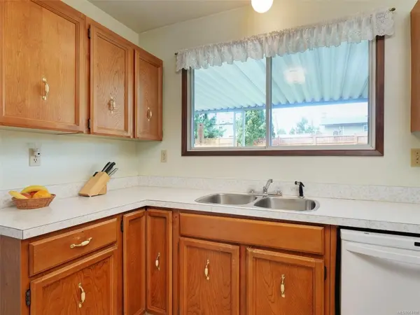 Central Saanich, BC V8M 1K6,1896 Seaboard Cres