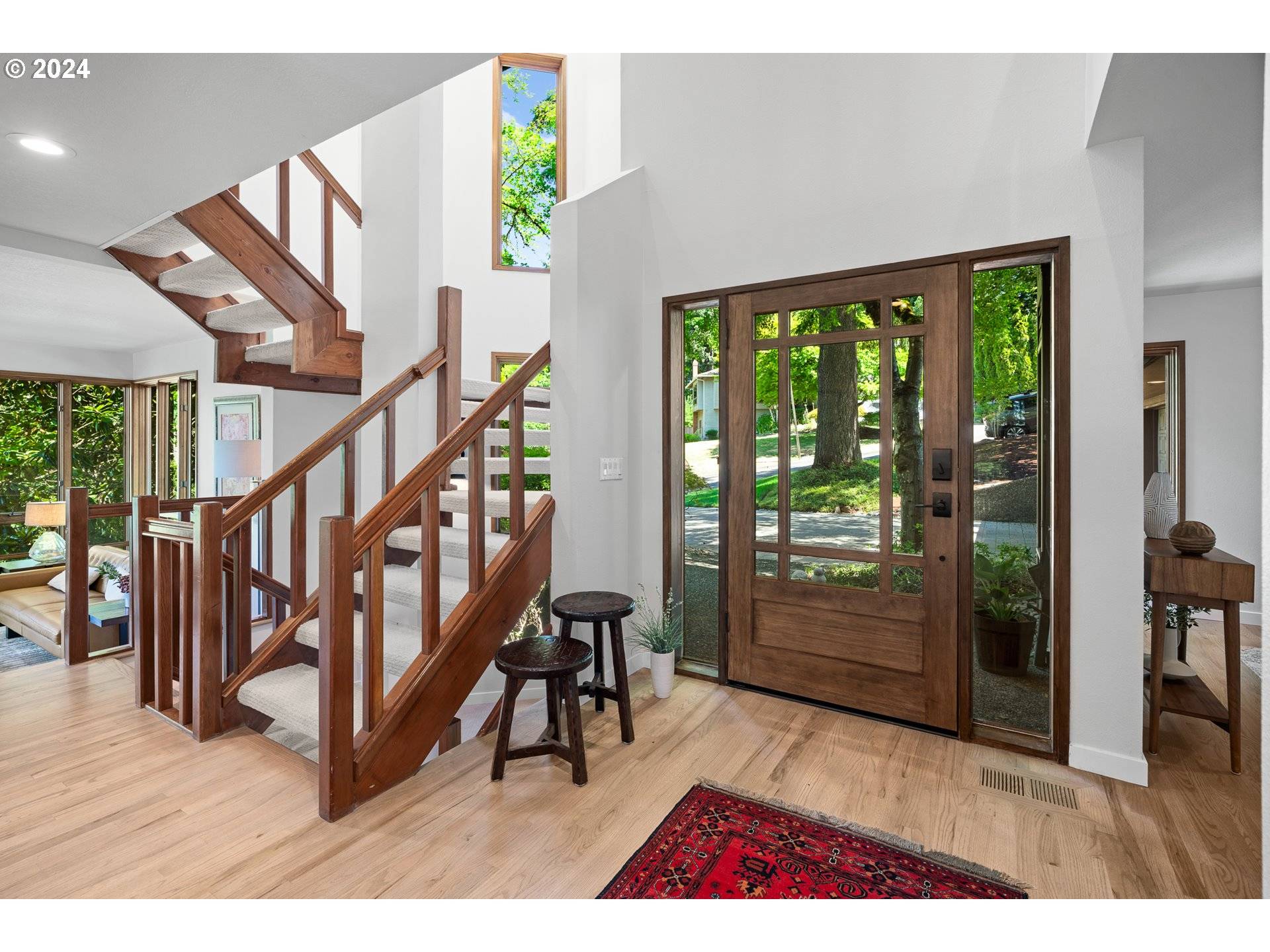 Lake Oswego, OR 97034,10 SHERWOOD CT