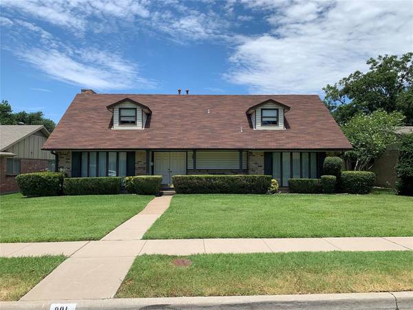 901 Arrowhead Drive, Garland, TX 75043