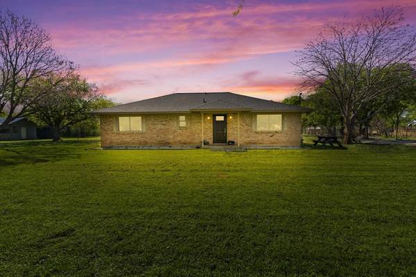 600 Swope Street, Rio Vista, TX 76093