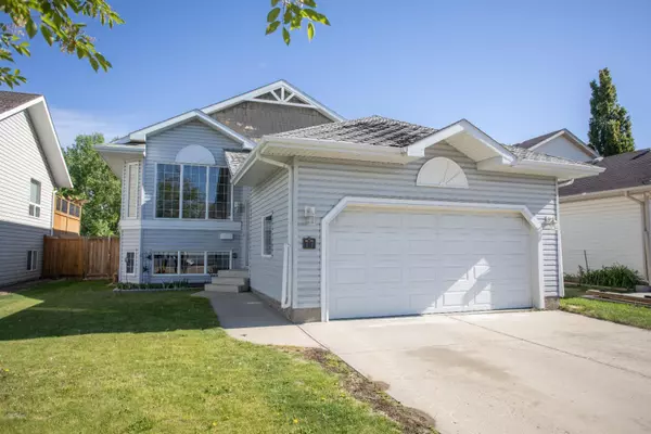 77 Briarwood CRES,  Blackfalds,  AB T0M 0J0