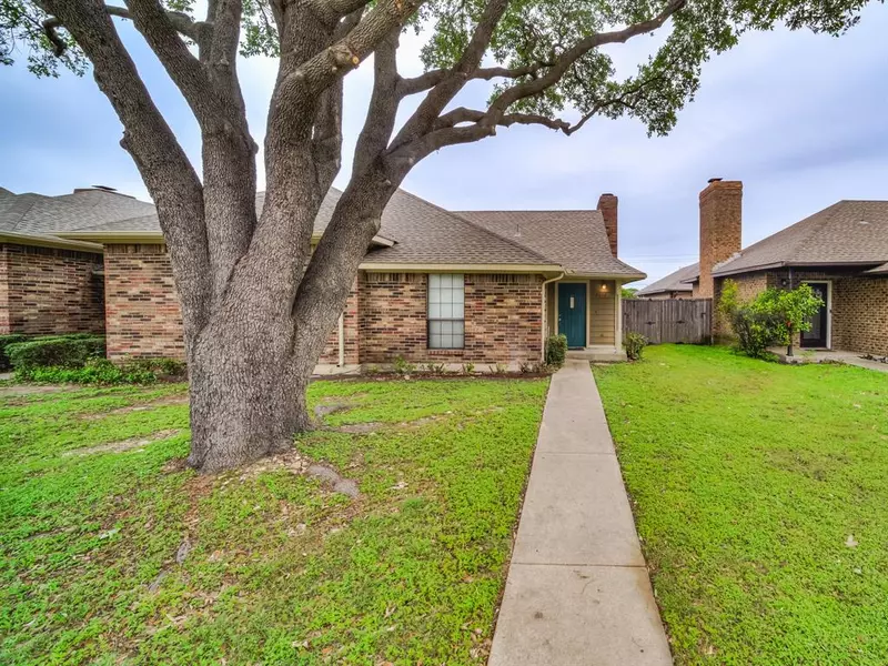 3913 Saint Christopher Lane, Dallas, TX 75287