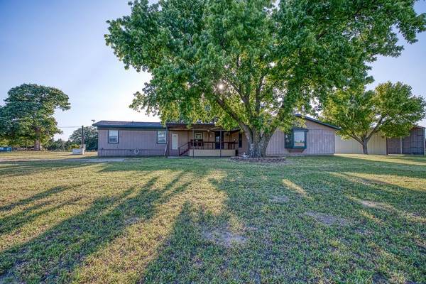 61977 N 2494 Road,  Longdale,  OK 73755