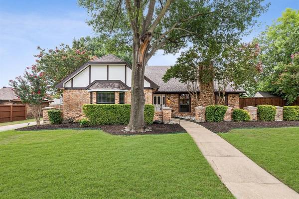 2300 Teakwood Lane,  Plano,  TX 75075