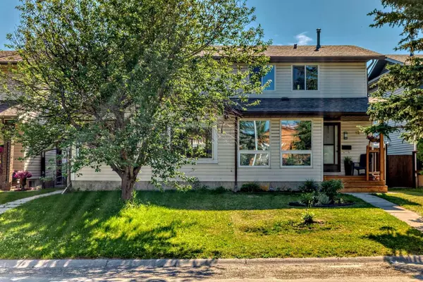 Calgary, AB T2W 3H9,12 Cedarwood Rise SW