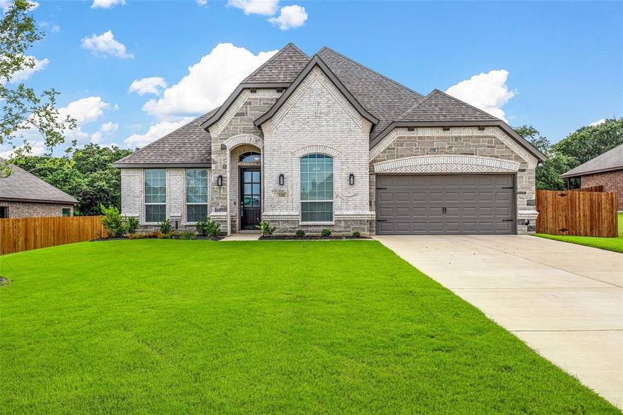 3201 Signal Hill Drive, Burleson, TX 76028