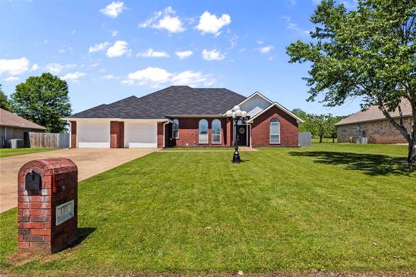 110 Diane Lane,  Mount Pleasant,  TX 75455