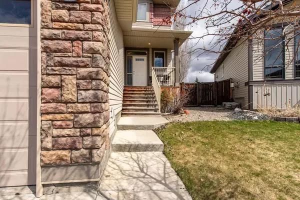 Lethbridge, AB T1H 5M7,431 Mary Cameron CRES N