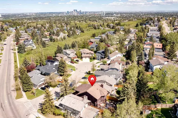 Calgary, AB T3H1V6,8 Strathwood Bay SW