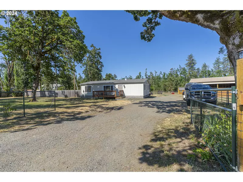 82402 BUTTE RD, Creswell, OR 97426