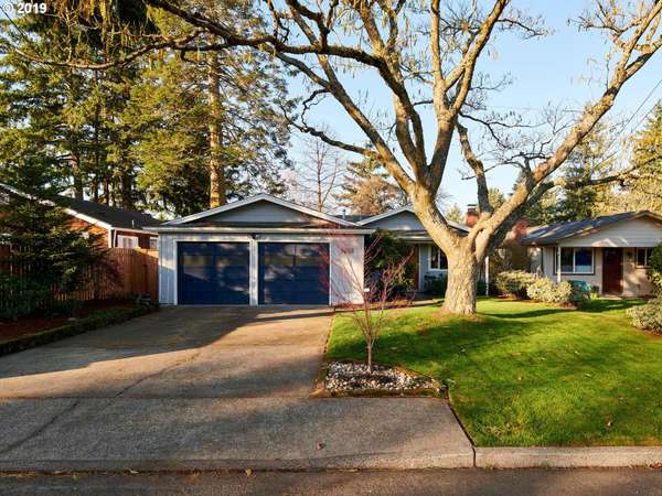 8833 SW 53RD AVE, Portland, OR 97219