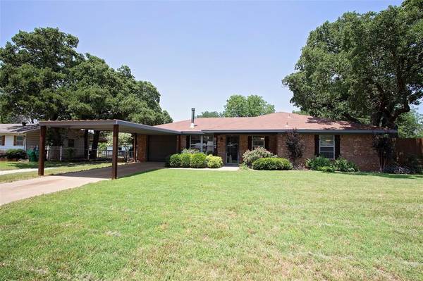 817 Gregory Road,  Graham,  TX 76450