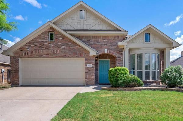 737 Hutchins Drive, Crowley, TX 76036