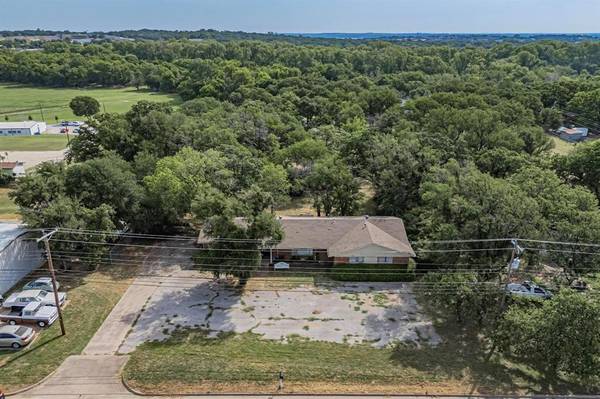 Azle, TX 76020,617 Southeast Parkway