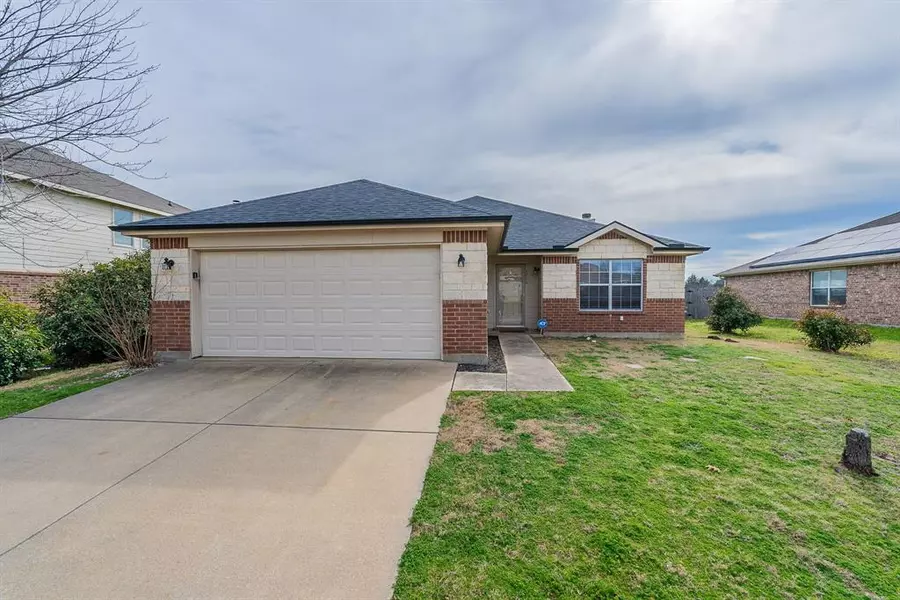 1516 Sturgeon Trail, Krum, TX 76249