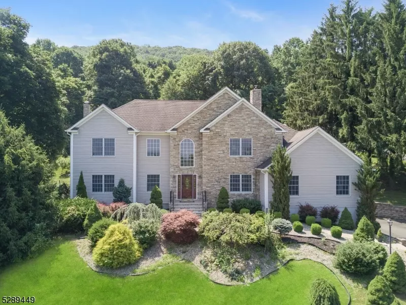 76 Staats Road, Bethlehem Twp., NJ 08804