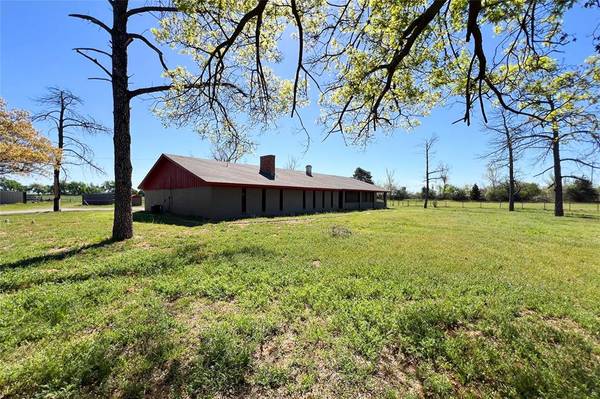 4613 Sand Road, Vernon, TX 76384