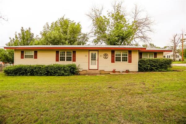 407 N Stidham Street,  Hamilton,  TX 76531