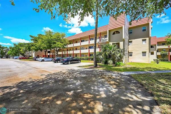 Fort Lauderdale, FL 33322,8081 N Sunrise Lakes Dr  #108