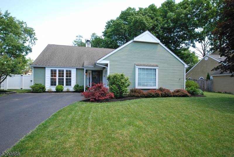 20 Susquehanna Trl, Branchburg Twp., NJ 08876