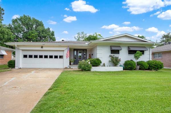 925 S Andrews Avenue, Sherman, TX 75090