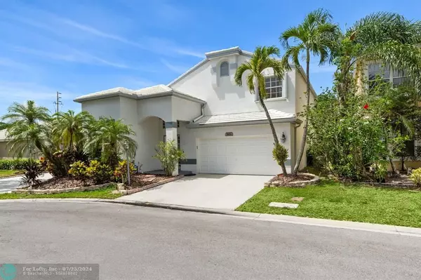 9452 NW 8th Cir, Plantation, FL 33324