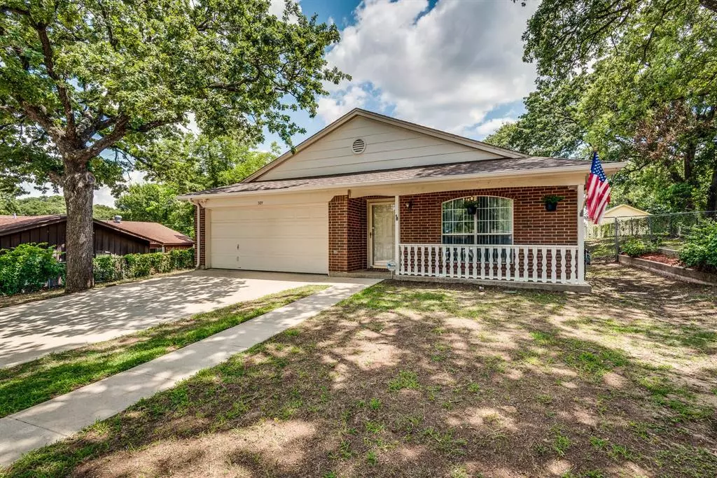 Kennedale, TX 76060,309 W Mistletoe Drive