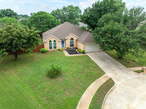 316 Chestnut Drive,  Lake Dallas,  TX 75065