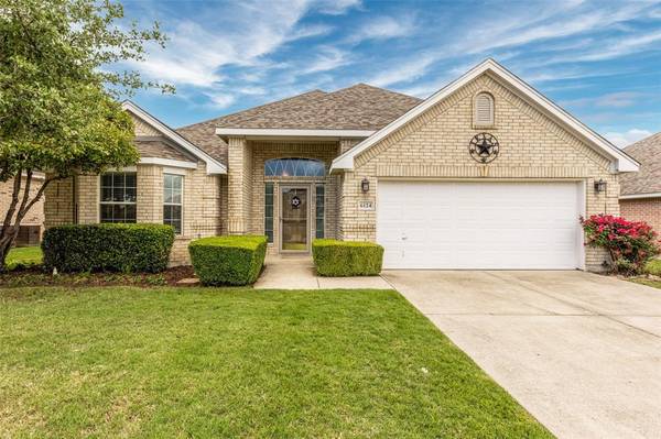 6124 Huntington Drive, Haltom City, TX 76137