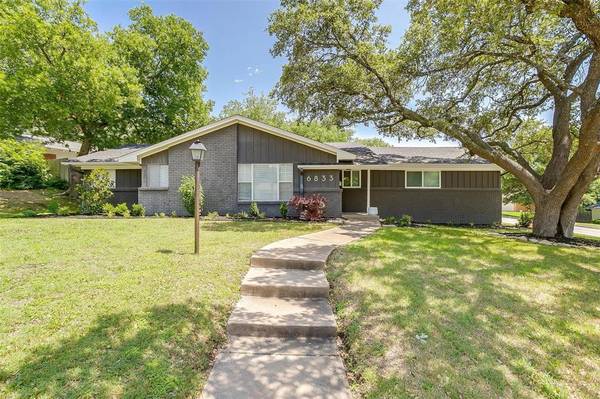 6833 Chickering Road, Fort Worth, TX 76116