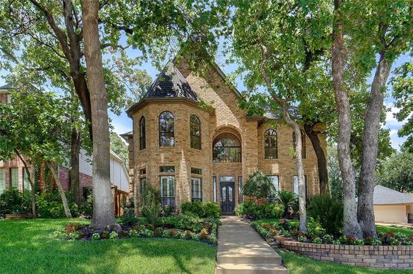 2810 Woodland Hills Drive, Grapevine, TX 76051