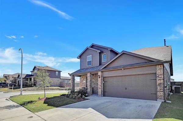 6325 Spokane Drive, Fort Worth, TX 76179