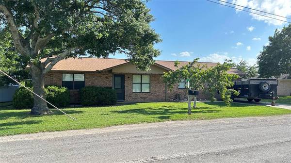 5 Woodland Trail, Dublin, TX 76446