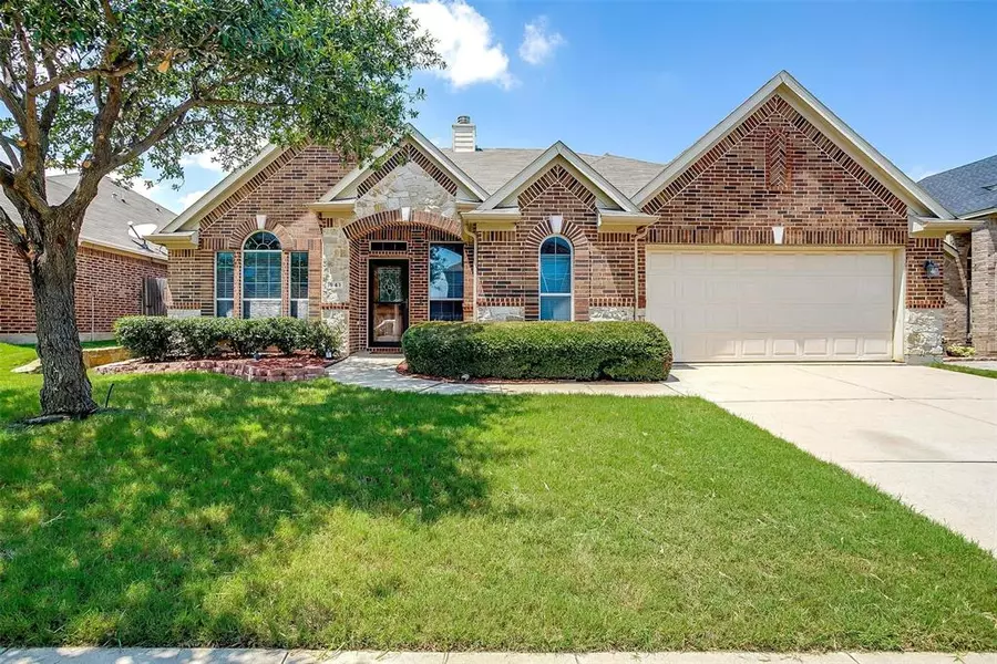 941 Yucca Court, Burleson, TX 76028