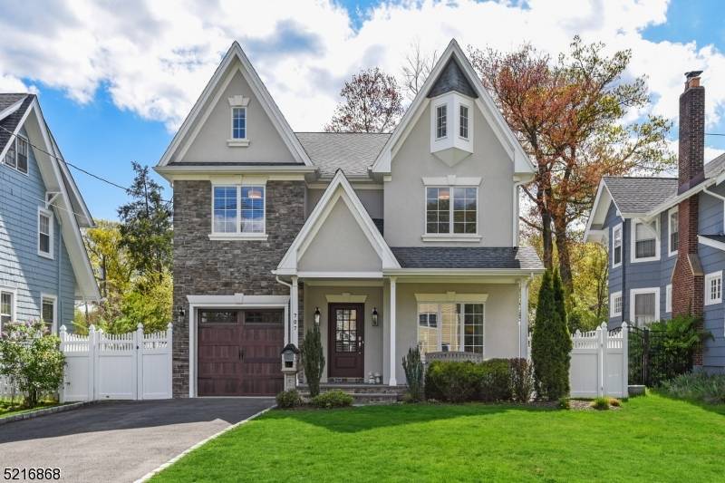 707 Embree Crescent, Westfield Town, NJ 07090